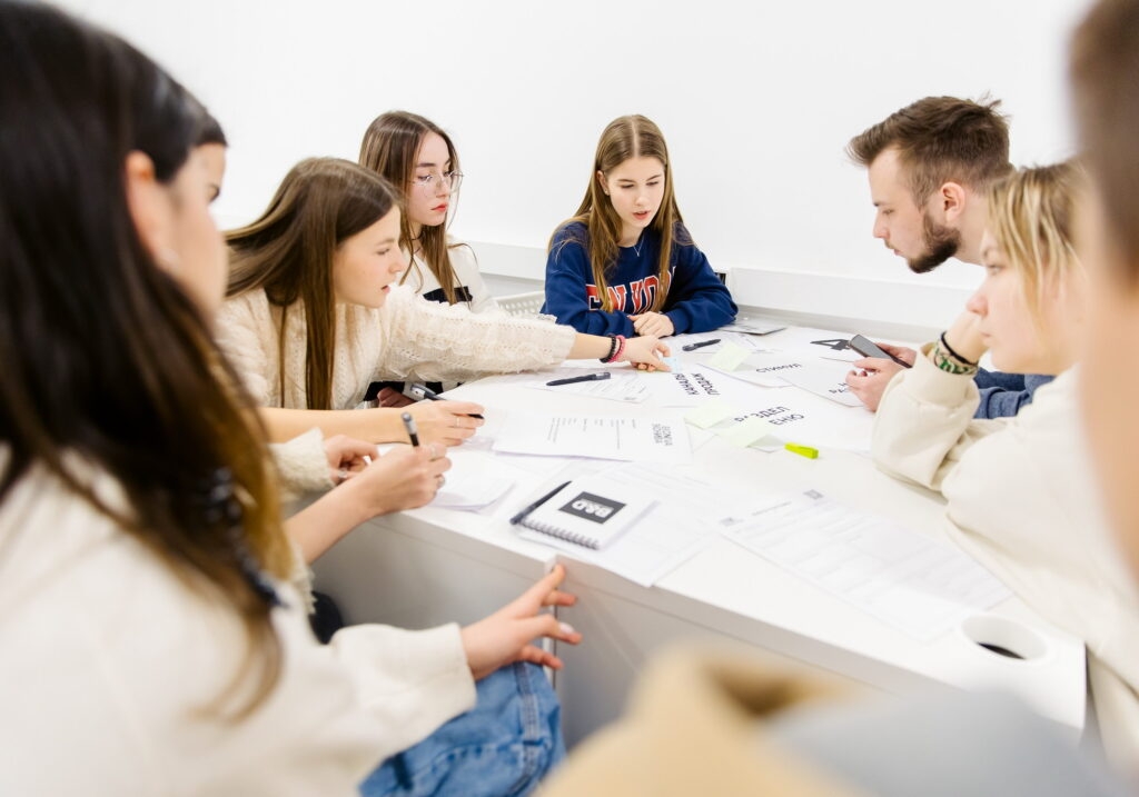 Институт бизнеса и дизайна