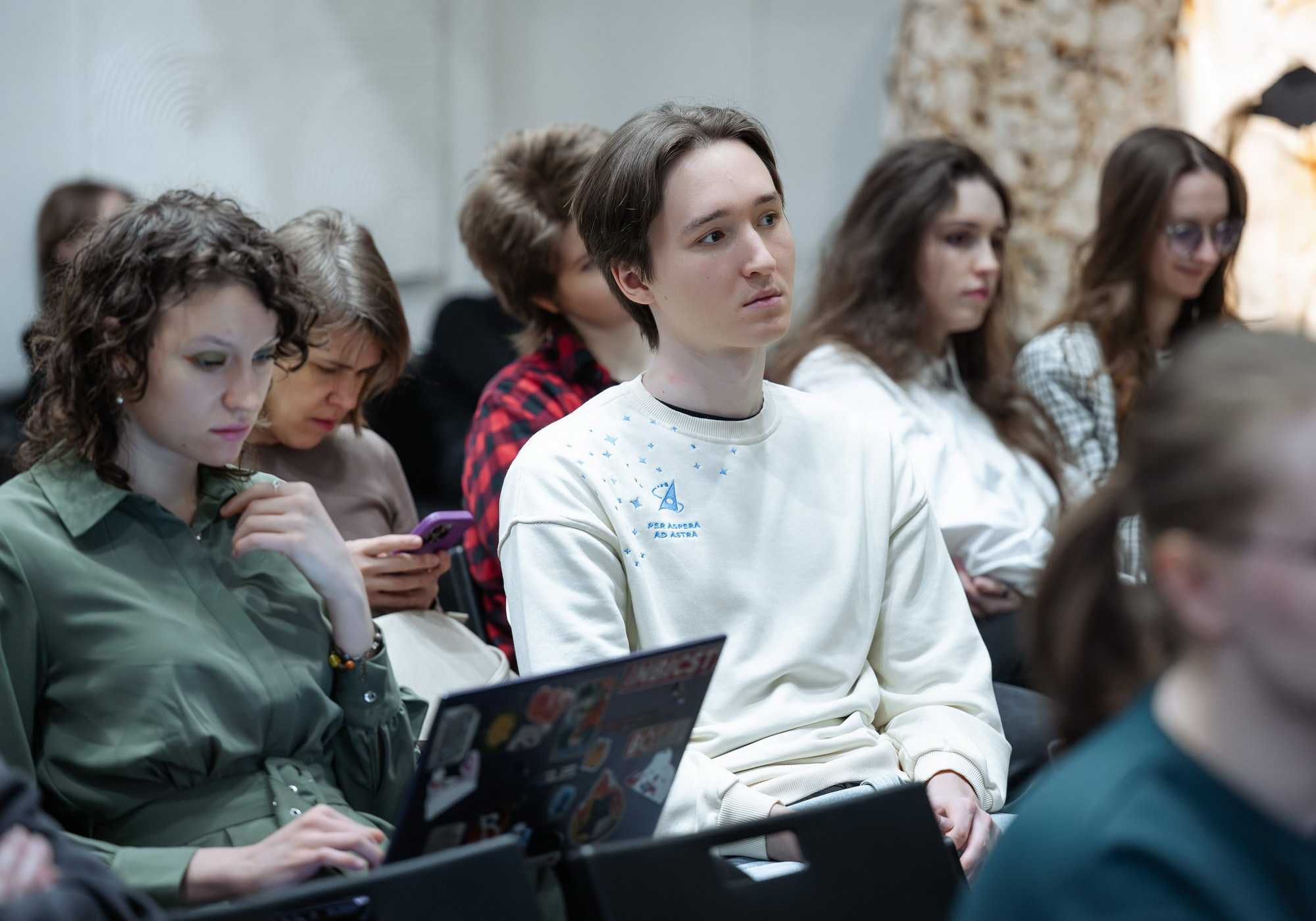 Институт бизнеса и дизайна