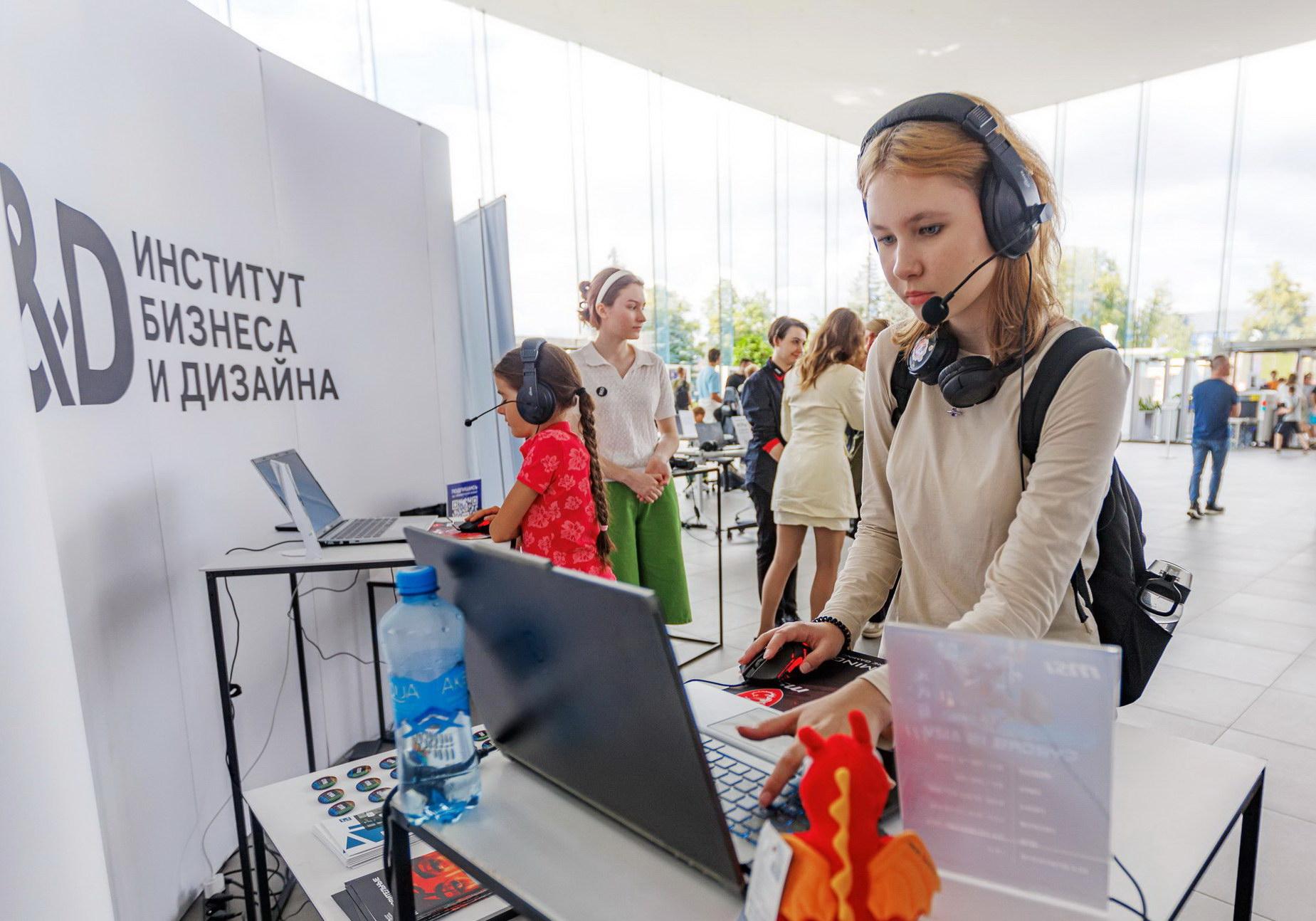 Институт B&D представил более 30 студенческих игровых проектов на фестивале «Реактор» на ВДНХ