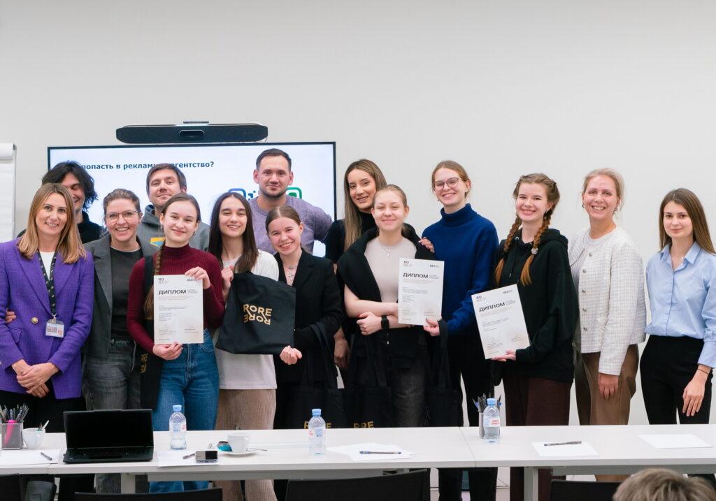 Студенты B&D представили исследования по работе нейросетевых поисковых систем